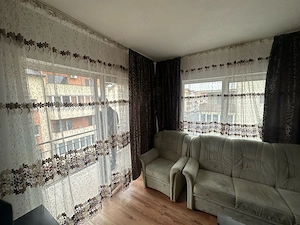 Proprietar inchiriez apartament 2 camere 