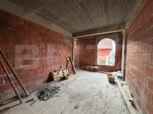 Imobil la roșu 400 mp, ideal pensiune, zona Dragoieni  - imagine 6