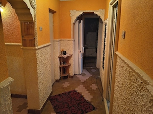 Vand apartament cu 2 camere etajul 3 zona Vidin fara imbunatatiri. - imagine 3