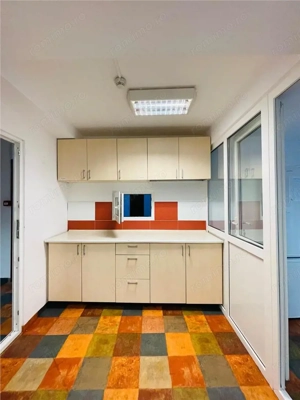 INCHIRIERE IMOBIL COMERCIAL SPATIU BIROURI INDIVIDUAL 710 mp IN ZONA  PRELUNGIREA GHENCEA SECTOR 5 - imagine 7