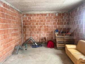 Casă la roșu în Halmeu, 119 mp + teren 1643 mp, zonă liniștită - imagine 3