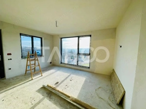 Duplex cu 2 garaje semifinisat de vanzare cartierul Dambul Rotund