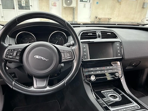 Jaguar XE 12 2015 2.0d - imagine 2