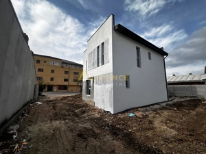Vila Individuala 5 camere Soseaua Oltenitei Teren 300 mp - imagine 5