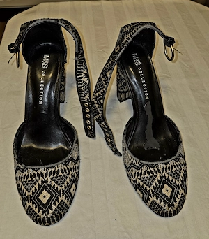 Pantofi de dama eleganti Marks & Spencer masura 38