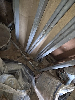 Scule de vânzare second hand