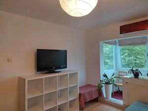 Ofer spre inchiriere un apartament cu 2 Camere. - imagine 3