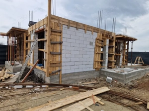 Casă de vânzare la roșu, 130 mp, zona Magnolia - imagine 4