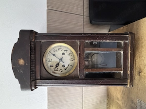 Ceas Perete Gustav Beker