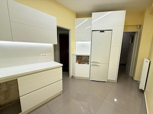 Spatiu comercial de inchiriat in zona Unirii in apropiere de metrou - imagine 11