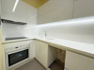 Spatiu comercial de inchiriat in zona Unirii in apropiere de metrou - imagine 9