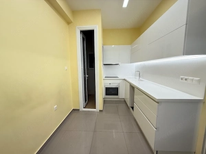 Spatiu comercial de inchiriat in zona Unirii in apropiere de metrou - imagine 10