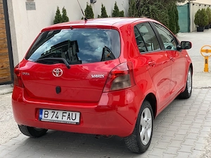 Toyota Yaris 2007 EURO 4 1.3 Benzina - imagine 2