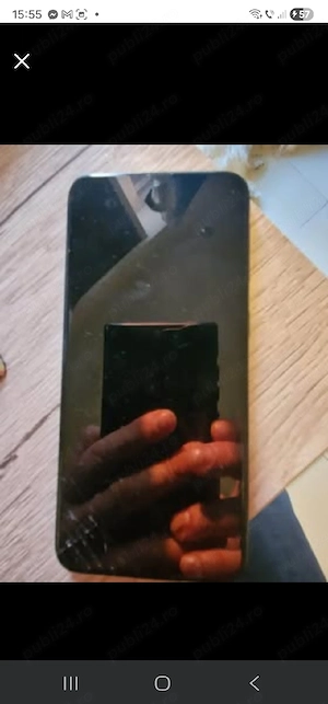 Samsung A20 e funcțional dar fisuri dar functional se poate folosi .toate piesele funcționale.detali