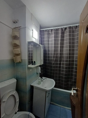 De vanzare apartament cu 3 camere si balcon, etajul 1, zona excelenta 73.500 euro - imagine 2