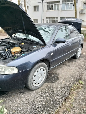 Audi A4 b5 16 benzină  - imagine 2