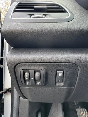 Renault Megane TCe 116 GPF Life - imagine 7