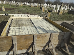 Execut locuri de veci si renovari  - imagine 3