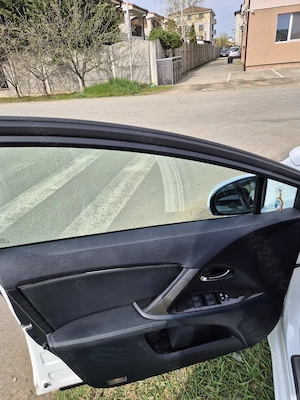 Toyota Avensis 2.2 D-CAT Luxury Aut. (Consola argintie) - imagine 8