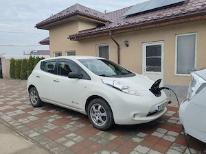 Nissan leaf electric  - imagine 3
