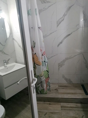 Inchiriez garsoniera  - imagine 3