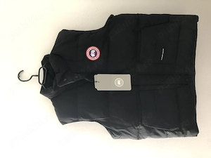 Vesta Canada Goose