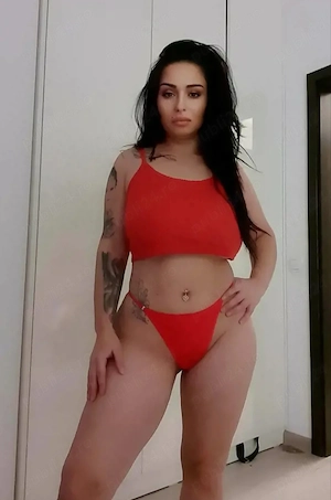 Tina Excorta cu chef nebun de dragoste  - imagine 3