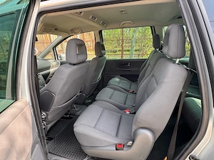 Volkswagen Sharan 2009 4X4 1.9 TDI 7 Locuri Cutie Manuala 6+1 Viteze - imagine 9