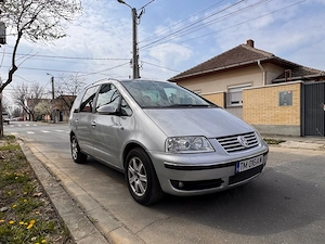 Volkswagen Sharan 2009 4X4 1.9 TDI 7 Locuri Cutie Manuala 6+1 Viteze - imagine 2