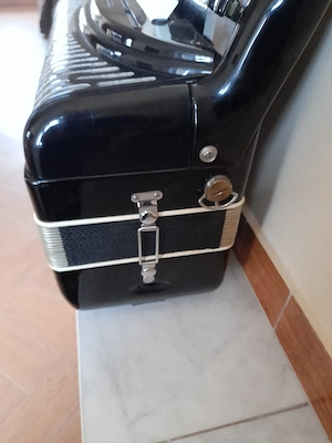 Acordeon cu butoane - imagine 2