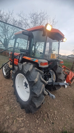 Vând Tractor Kubota GL321 - imagine 3