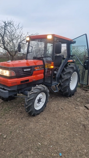 Vând Tractor Kubota GL321 - imagine 2