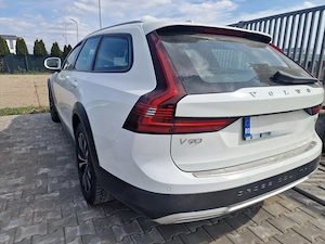 Volvo V90 Cross Country B5 4x4 - imagine 5