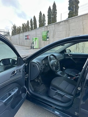 Vand Skoda octavia 2 1.6 mpi an fab 2008 pret negociabil  - imagine 6