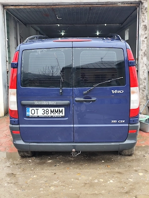 Vând Mercedes vito 2004