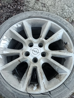 Jante cu cauciucuri de vară 