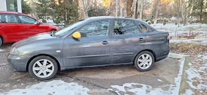 Seat Cordoba 1.9 TDI 105 cai - imagine 5