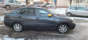 Seat Cordoba 1.9 TDI 105 cai - imagine 3