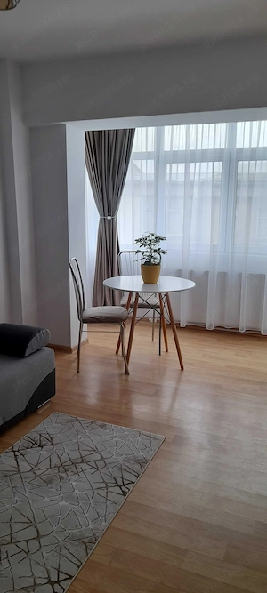  Inchiriez garsonieră modernă și luminoasă ultracentral in Rosiori de Vede  - imagine 3