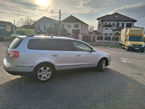 Vând Volksvagen Passat b6 break an fabricație 2010 2000 diesel  6 trepte  - imagine 9