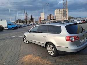 Vând Volksvagen Passat b6 break an fabricație 2010 2000 diesel  6 trepte  - imagine 8