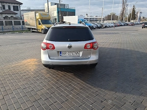 Vând Volksvagen Passat b6 break an fabricație 2010 2000 diesel  6 trepte  - imagine 10