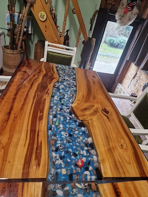 SET EXCLUSIVIST: Mese  River Table  din Cireș Masiv & 8 Scaune Fag Fiert 