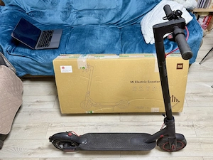 Xiaomi Mi Electric Scooter Pro - trotineta electrica - autonomie 45 km - motor 300 600W