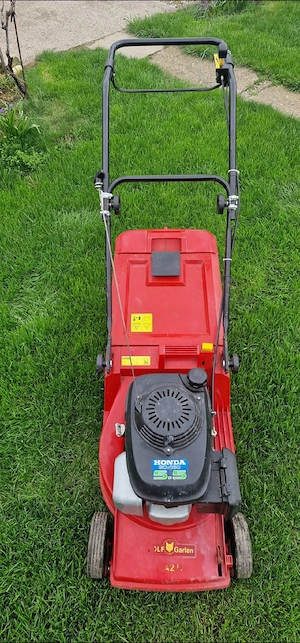 Masina de taiat iarba gazon  wolf garten motor honda 5.5 cai cu cos