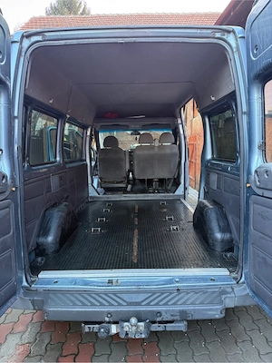 Ford Transit Multivan 2001   8+1 locuri, spațios și fiabil - imagine 5