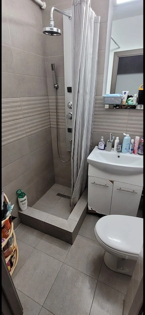 Inchiriez apartament 2 camere complet renovat si utilat, AC ,  et 4- Vizavi de Spitalul Militar - 35 - imagine 7