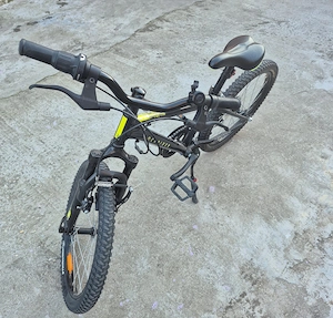 Bicicletă copii 6-9 ani