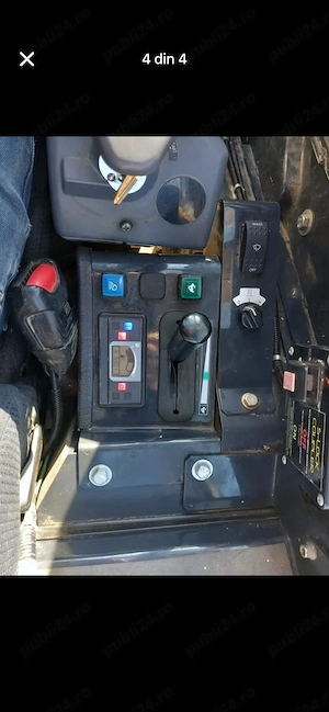 Vând excavator Hitachi în perfectă stare de funcționare, 2019, tel: re:1232 in crestere - imagine 3