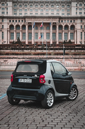 Vând smart fortwo 2003